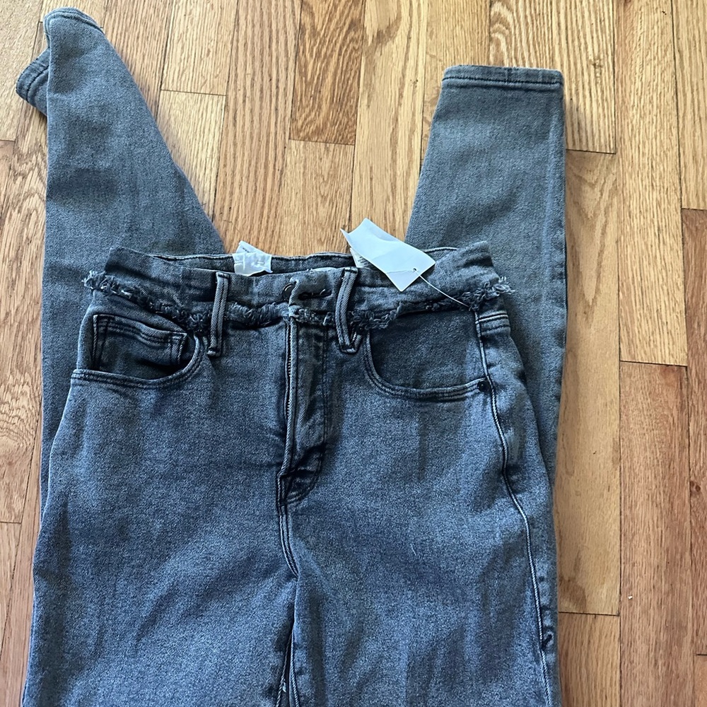 Good American 2/26 black grey acid wash skinny jeans